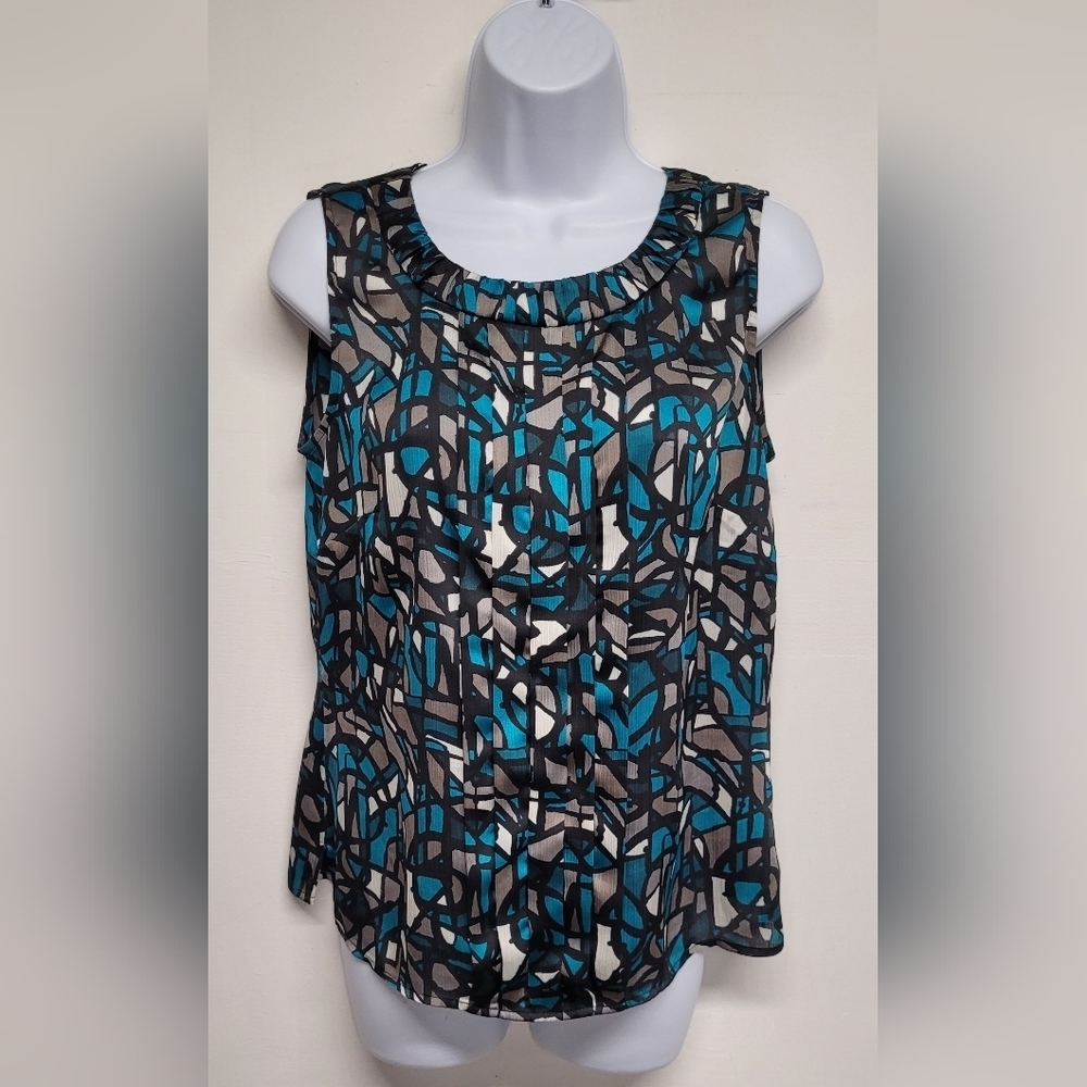 Kasper S Top Pleated Front Like New